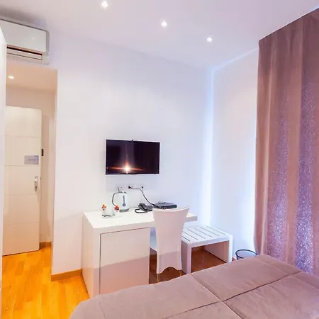 Melody Affittacamere 4*